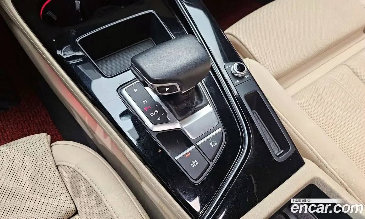 Audi A4 2021 2.0 автомат (гидро), фото 12