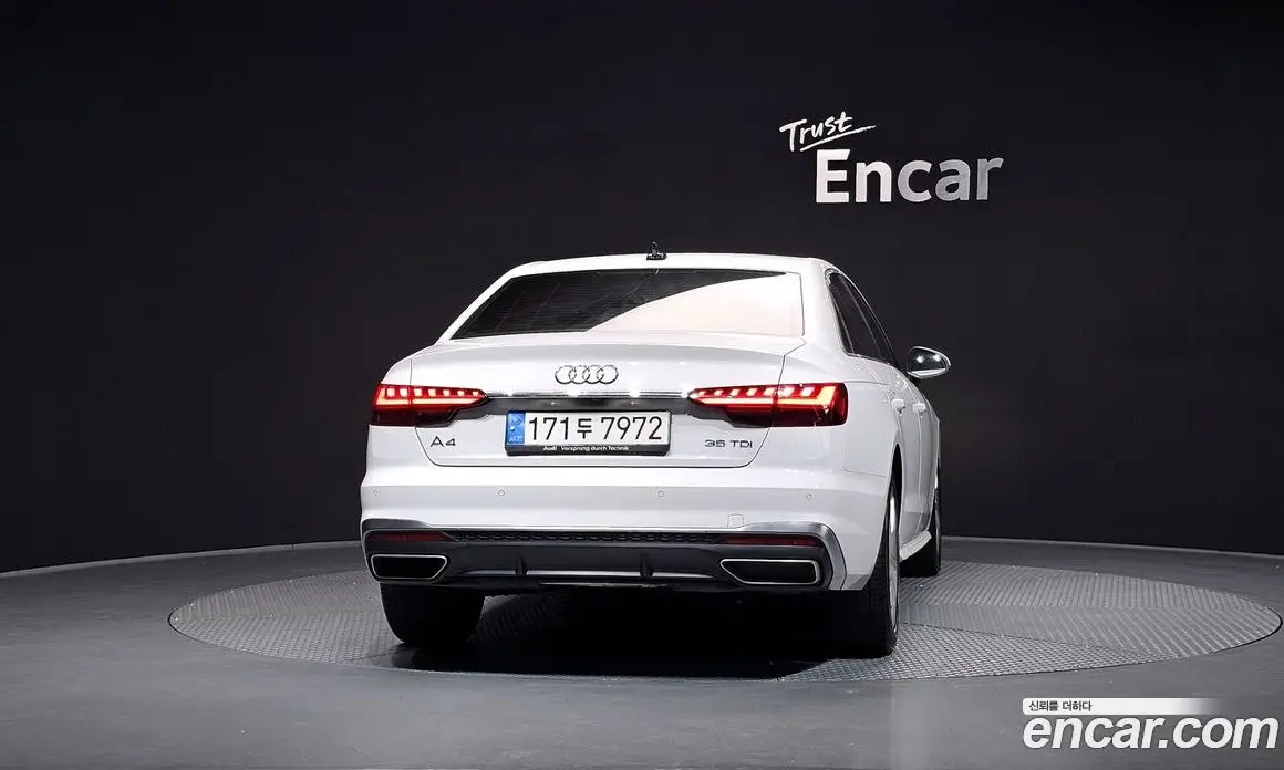 Audi A4 2021 2.0 автомат (гидро), фото 4