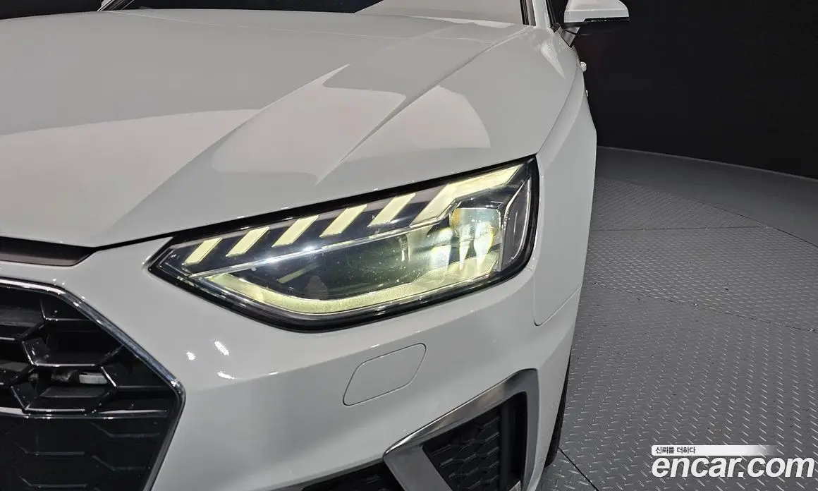 Audi A4 2021 2.0 автомат (гидро), фото 8