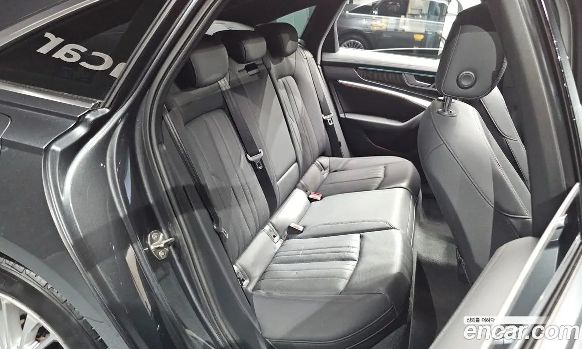 Audi A6 2020 2.0 автомат (гидро), фото 11