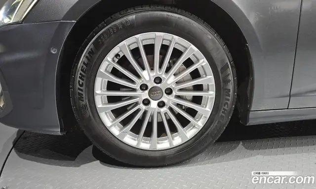 Audi A6 2020 2.0 автомат (гидро), миниатюра 5