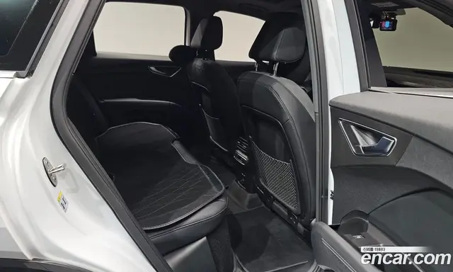 Audi Q4 e-tron 2025 0.2 автомат (гидро), миниатюра 11