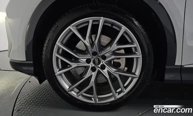 Audi Q4 e-tron 2025 0.2 автомат (гидро), миниатюра 5