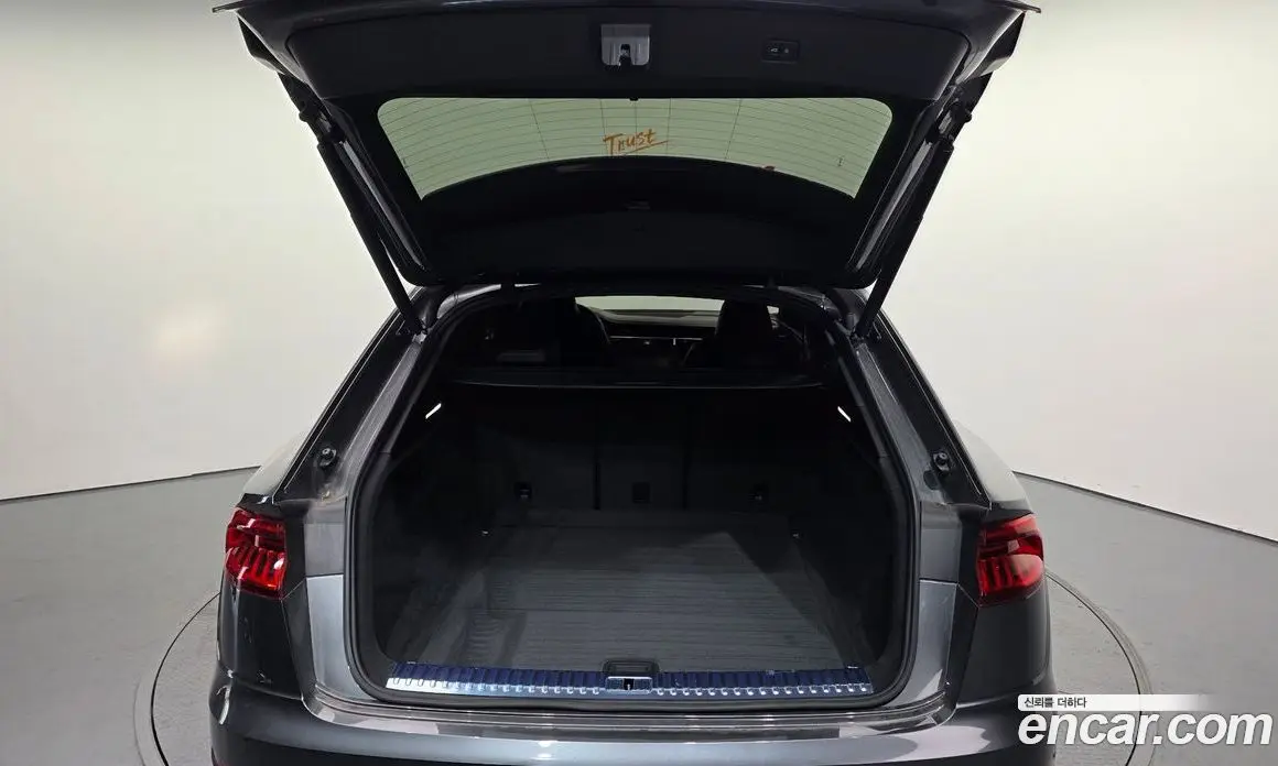 Audi Q8 2021 3.0 автомат (гидро), фото 20