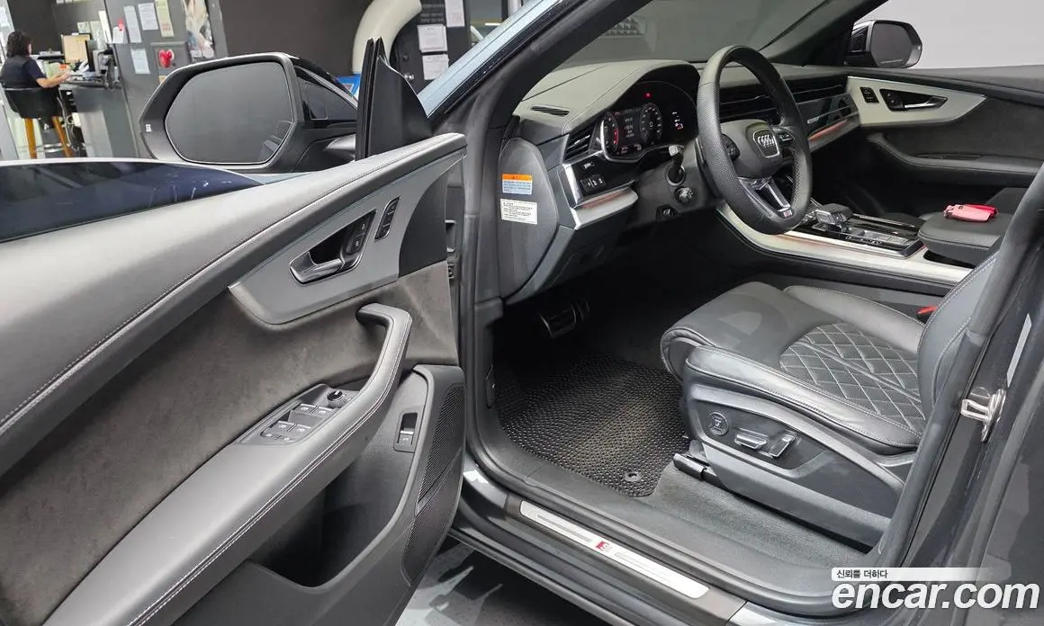 Audi Q8 2021 3.0 автомат (гидро), фото 13
