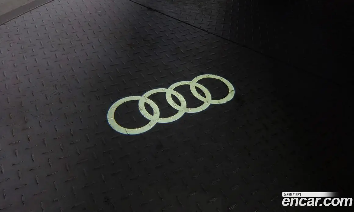 Audi Q8 2021 3.0 автомат (гидро), фото 26