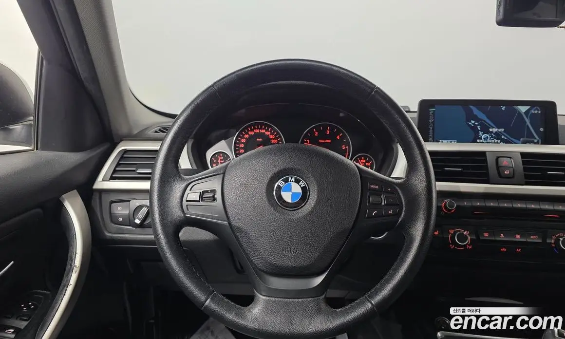 BMW 3 серия 2015 2.0 автомат (гидро), фото 17