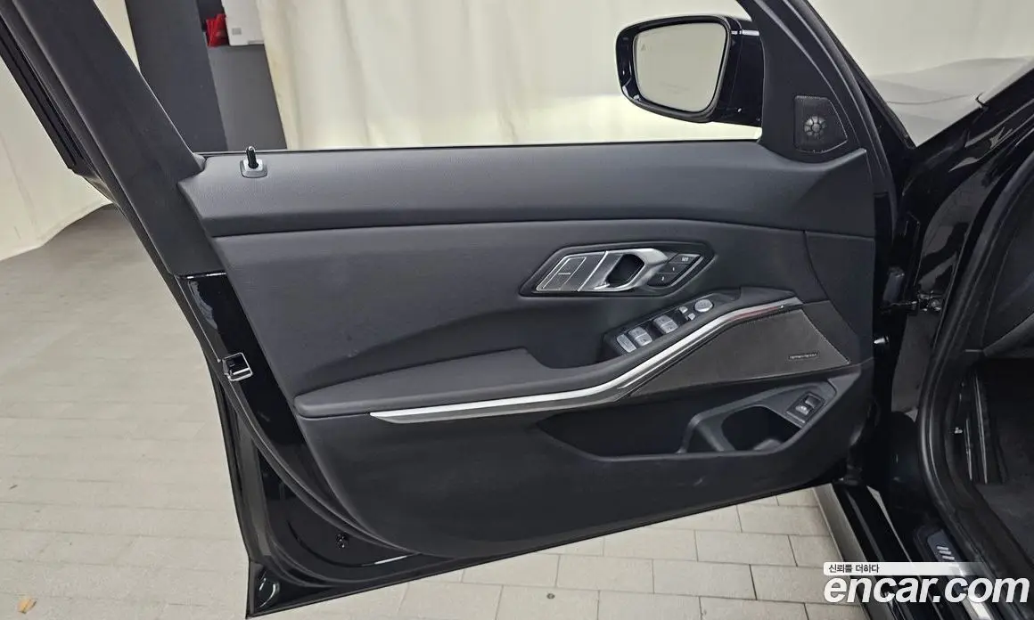 BMW 3 серия 2025 2.0 автомат (гидро), фото 14