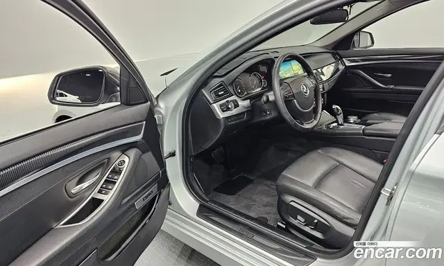 BMW 5 серия 2015 2.0 автомат (гидро), миниатюра 10