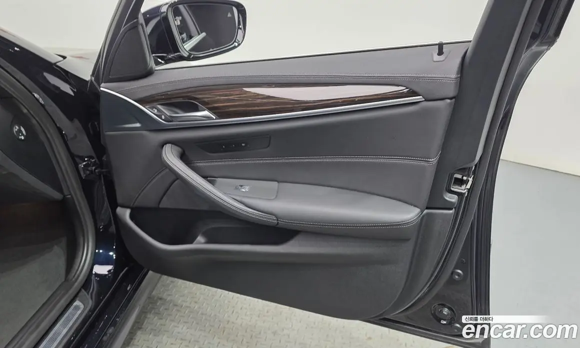 BMW 5 серия 2022 2.0 автомат (гидро), фото 14