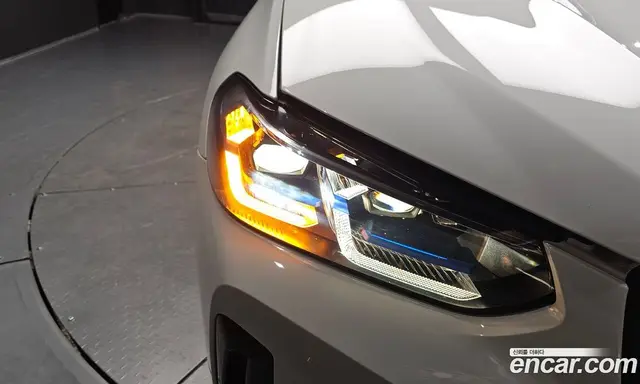 BMW X4 2023 2.0 автомат (гидро), миниатюра 8