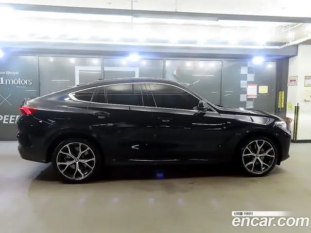 BMW X6 2021 3.0 автомат (гидро), миниатюра 3
