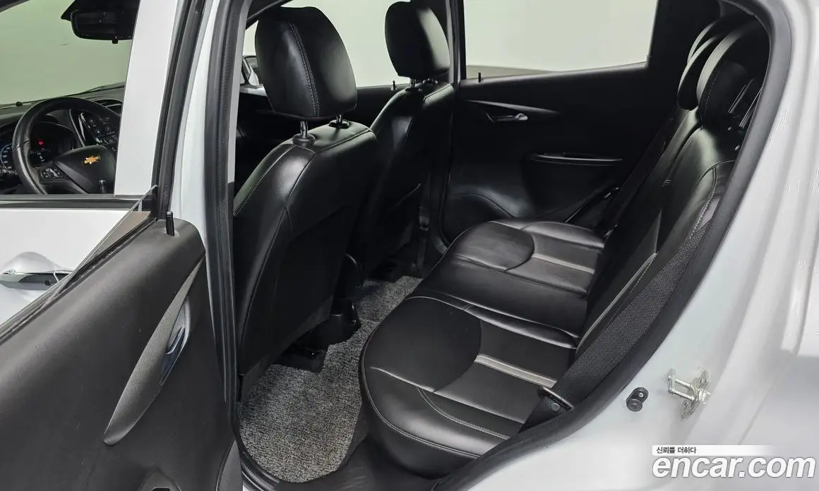 Chevrolet Spark 2022 1.0 автомат (гидро), фото 18
