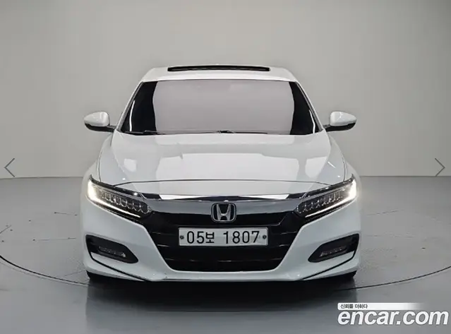 Honda Accord 2018 1.5 автомат (гидро), миниатюра 2