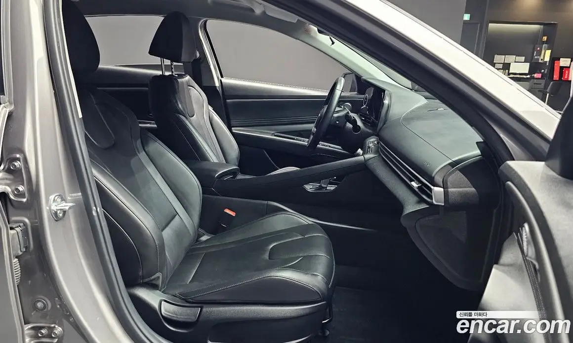 Hyundai Avante 2020 1.6 автомат (гидро), фото 11