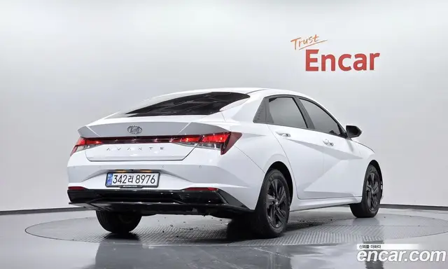Hyundai Avante 2023 1.6 автомат (гидро), миниатюра 2