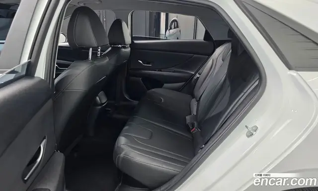 Hyundai Avante 2023 1.6 автомат (гидро), миниатюра 12