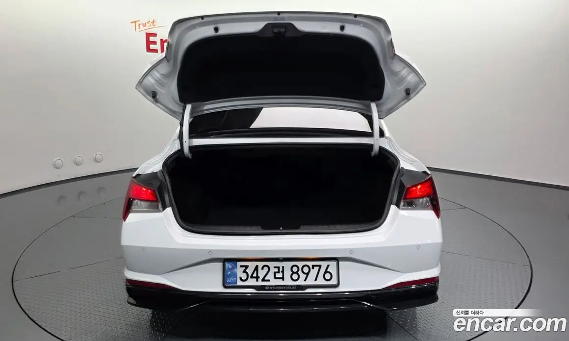Hyundai Avante 2023 1.6 автомат (гидро), фото 20