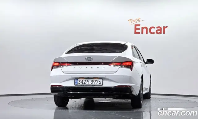 Hyundai Avante 2023 1.6 автомат (гидро), миниатюра 4