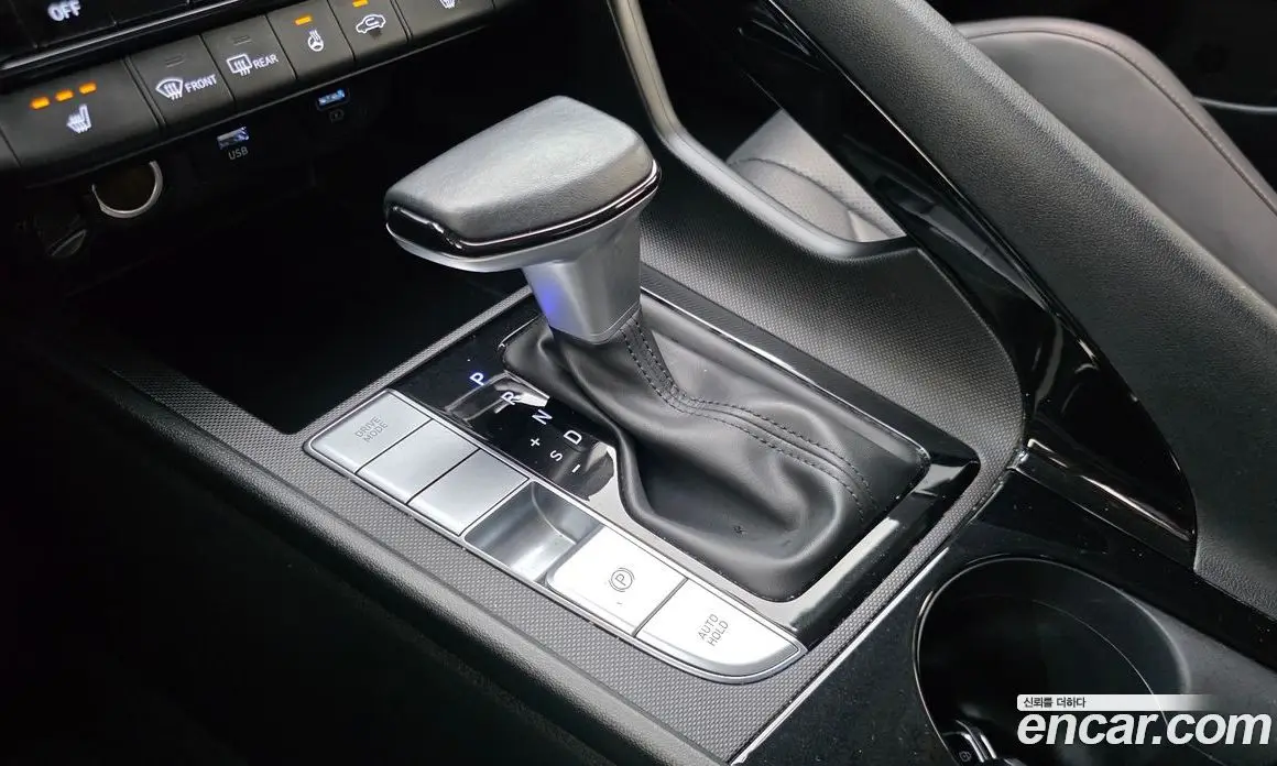 Hyundai Avante 2023 1.6 автомат (гидро), фото 9