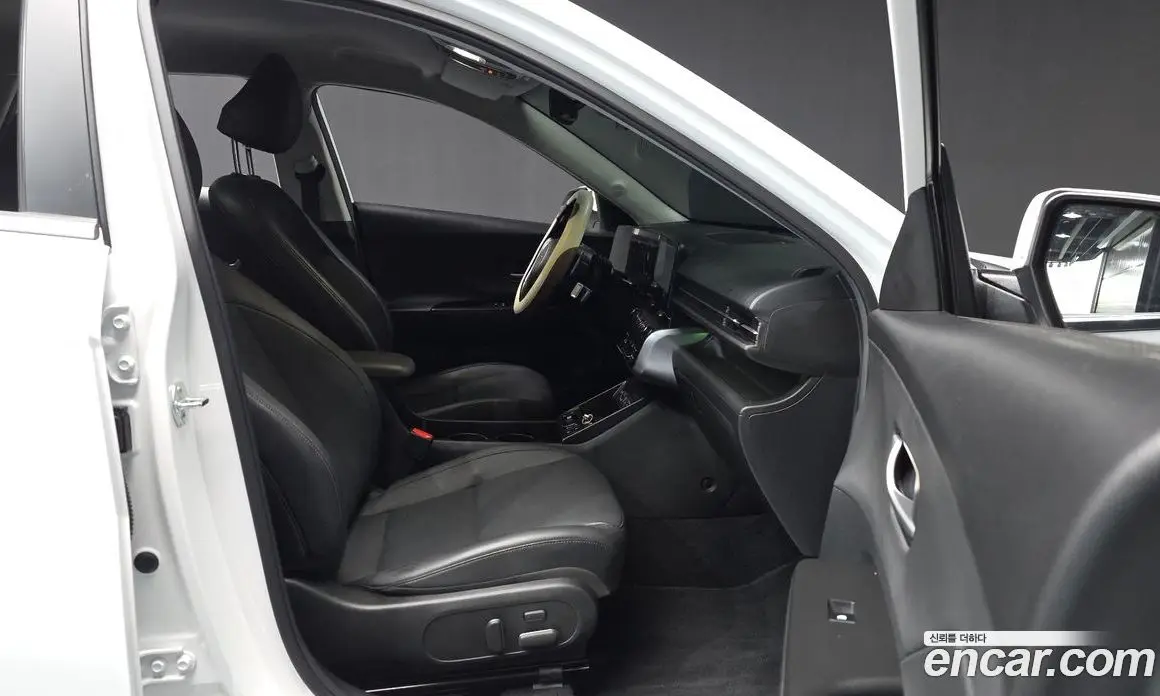 Hyundai Kona 2024 1.6 автомат (гидро), фото 11