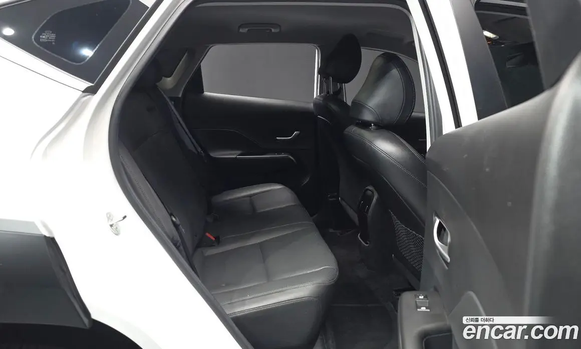 Hyundai Kona 2024 1.6 автомат (гидро), фото 12