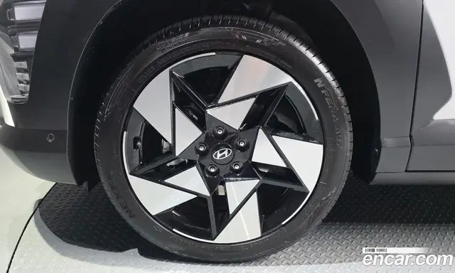 Hyundai Kona 2024 1.6 автомат (гидро), миниатюра 5