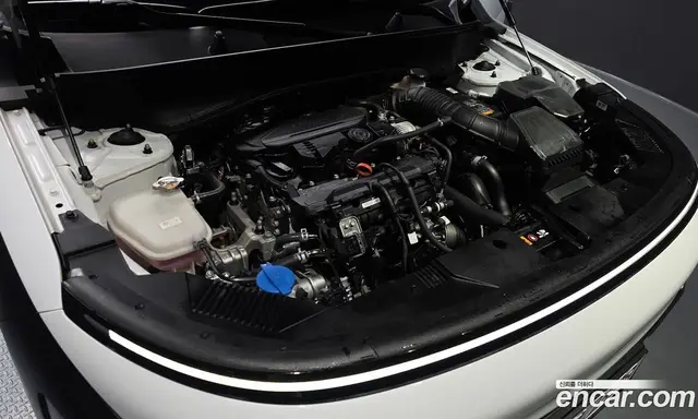 Hyundai Kona 2024 1.6 автомат (гидро), миниатюра 6