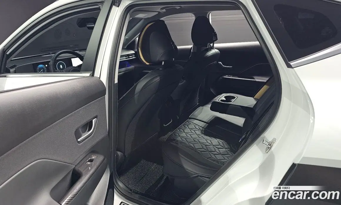 Hyundai Kona 2025 1.6 автомат (гидро), фото 12