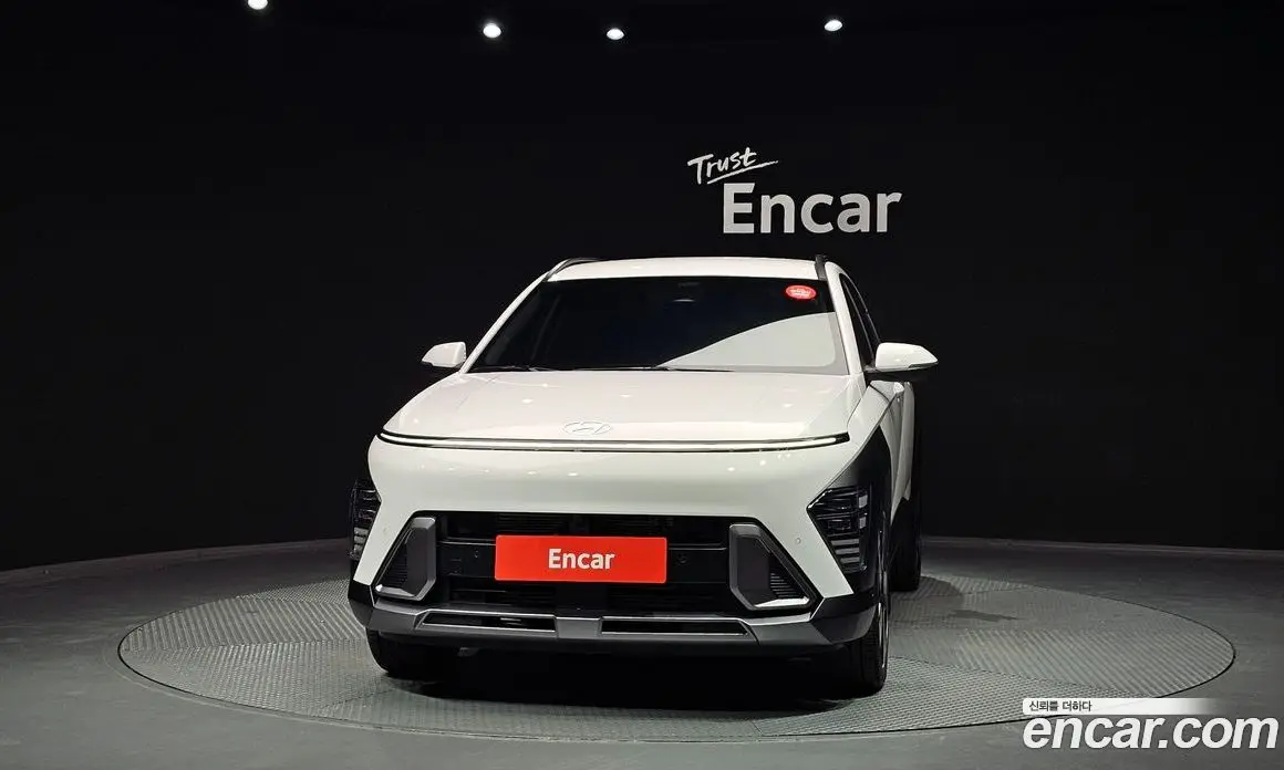 Hyundai Kona 2025 1.6 автомат (гидро), фото 3
