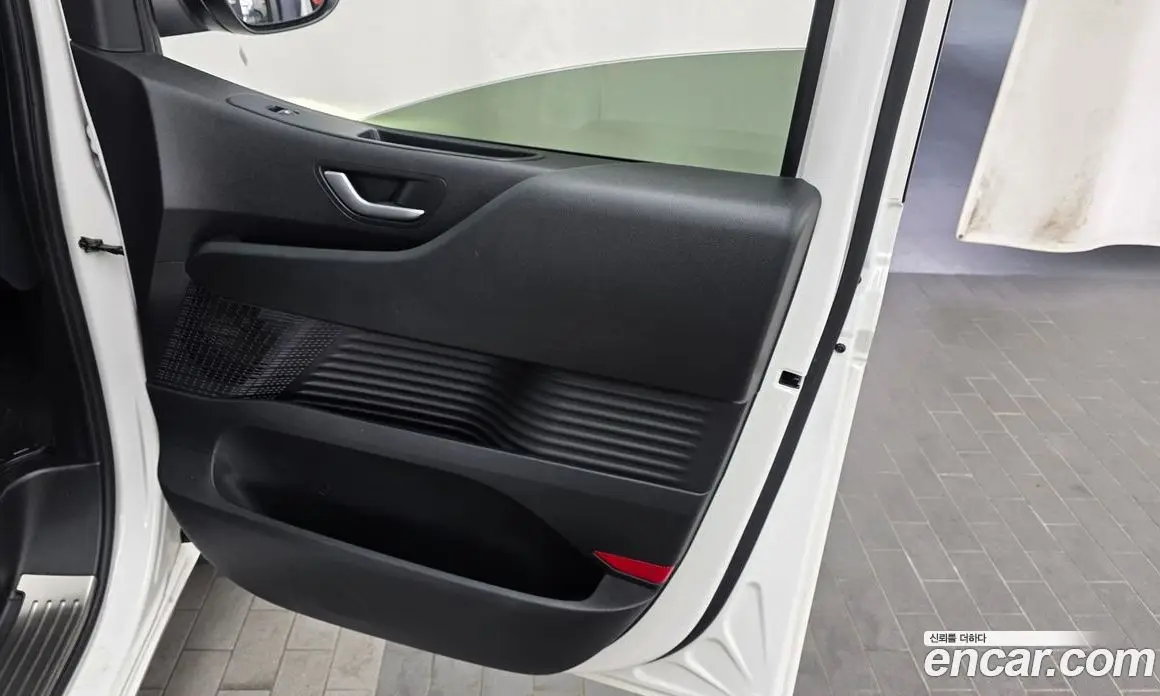 Hyundai Staria 2022 2.2 автомат (гидро), фото 15