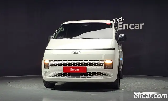 Hyundai Staria 2022 2.2 автомат (гидро), миниатюра 3