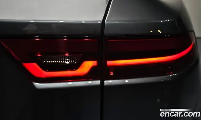 Jaguar E-Pace 2018 2.0 автомат (гидро), миниатюра 9 Jaguar E-Pace 2018 2.0 автомат (гидро), миниатюра 9