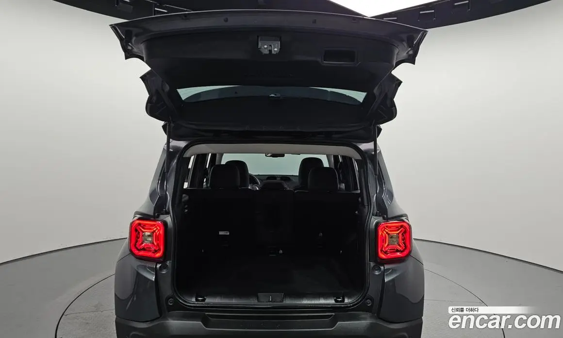 Jeep Renegade 2023 1.3 автомат (гидро), фото 20