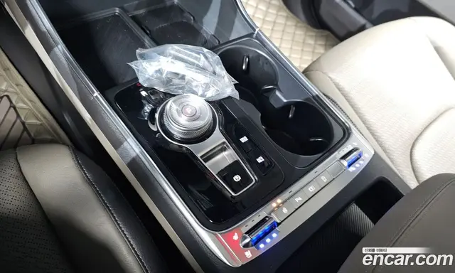 Kia Carnival 2024 2.2 автомат (гидро), миниатюра 12