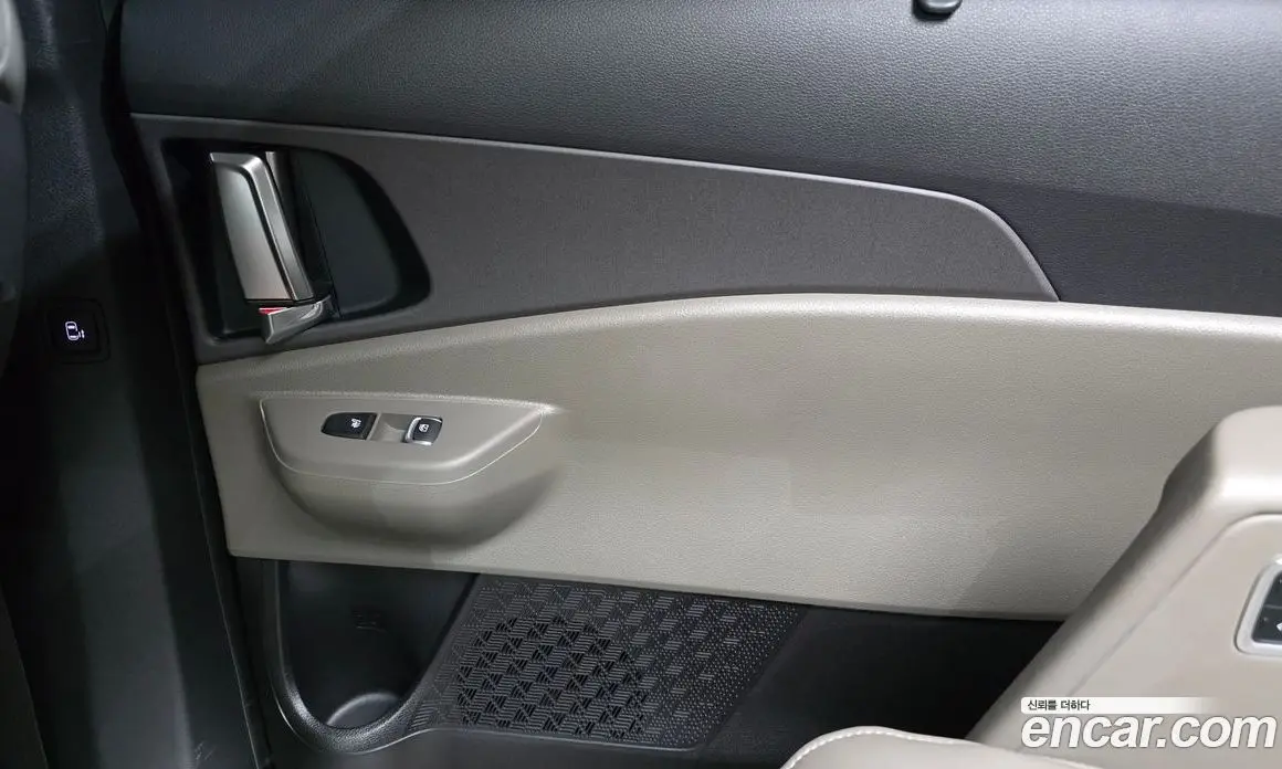 Kia Carnival 2025 1.6 автомат (гидро), фото 15