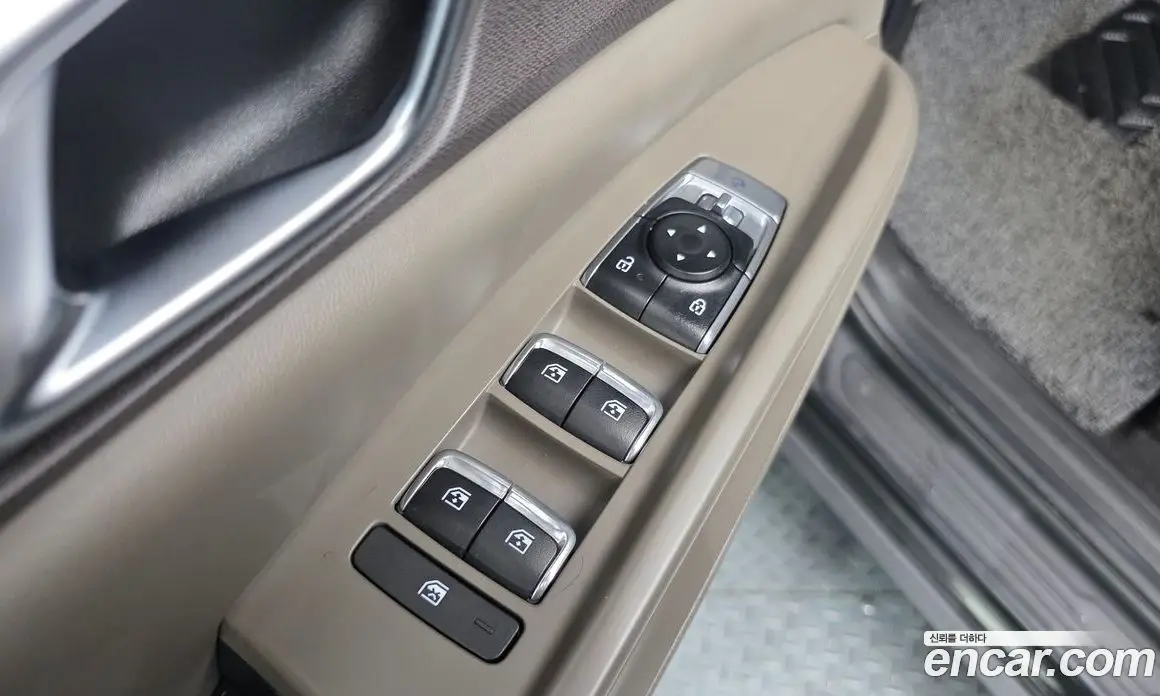 Kia Carnival 2025 1.6 автомат (гидро), фото 19