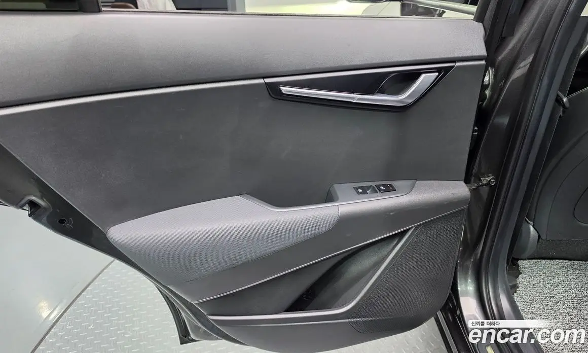 Kia Niro 2022 0.2 автомат (гидро), фото 14