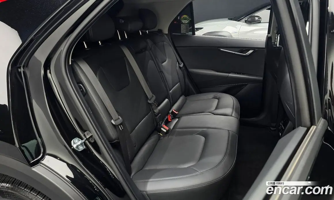 Kia Niro 2023 0.2 автомат (гидро), фото 15