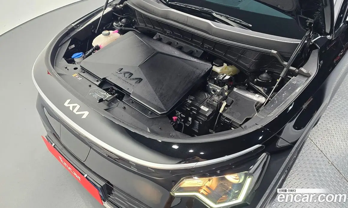 Kia Niro 2023 0.2 автомат (гидро), фото 5