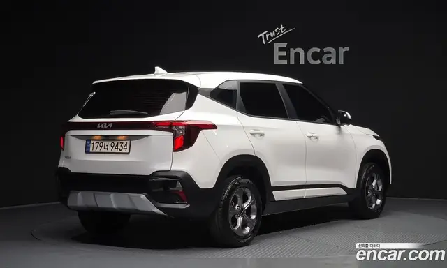 Kia Seltos 2023 2.0 автомат (гидро), миниатюра 2