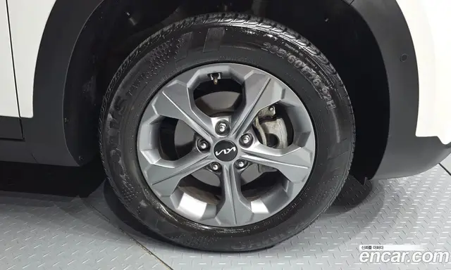 Kia Seltos 2023 2.0 автомат (гидро), миниатюра 7