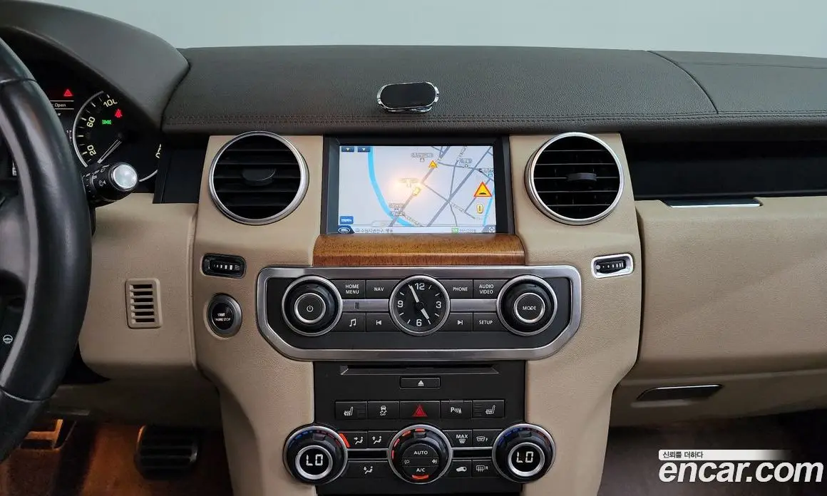 Land Rover Discovery 2016 3.0 автомат (гидро), фото 13