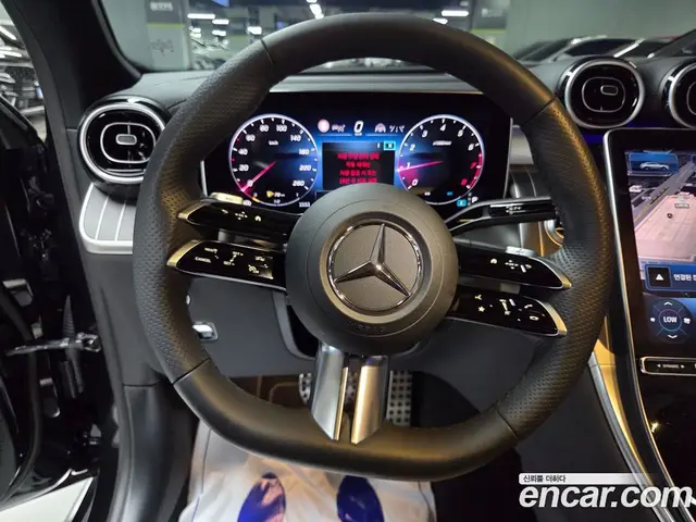 Mercedes-Benz GLC-Class 2024 2.0 автомат (гидро), миниатюра 8
