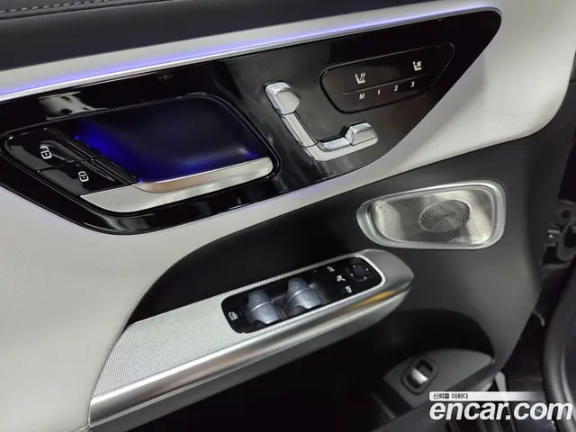 Mercedes-Benz GLC-Class 2024 2.0 автомат (гидро), миниатюра 10