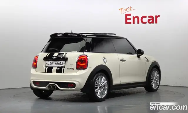 Mini Cooper 2018 2.0 автомат (гидро), миниатюра 2