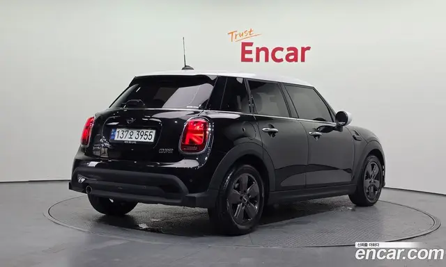 Mini Cooper 2023 1.5 автомат (гидро), миниатюра 2