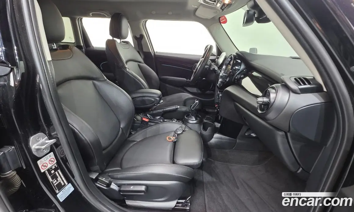 Mini Cooper 2023 1.5 автомат (гидро), фото 13
