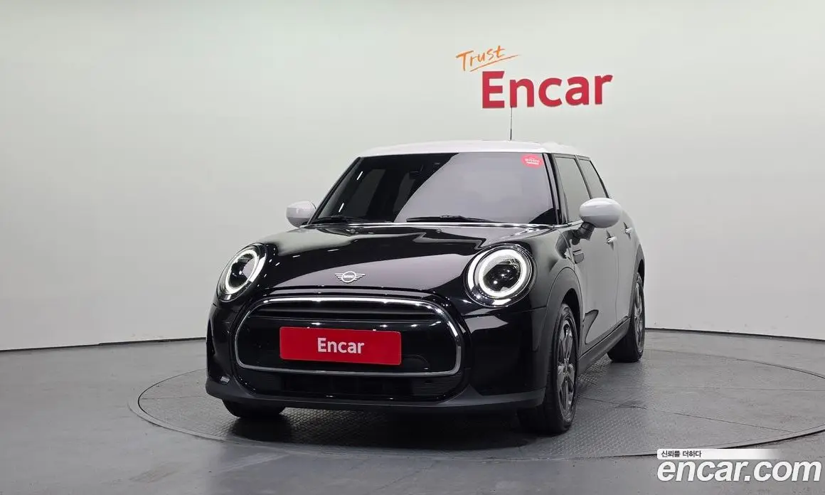 Mini Cooper 2023 1.5 автомат (гидро), фото 3
