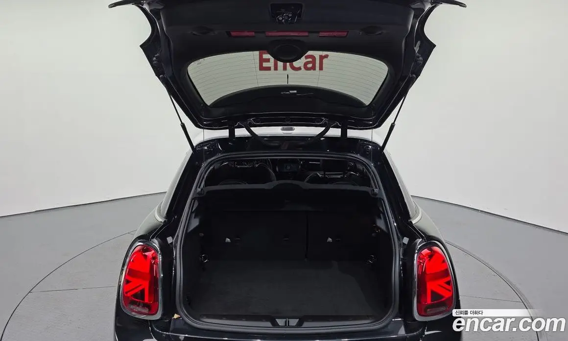Mini Cooper 2023 1.5 автомат (гидро), фото 30